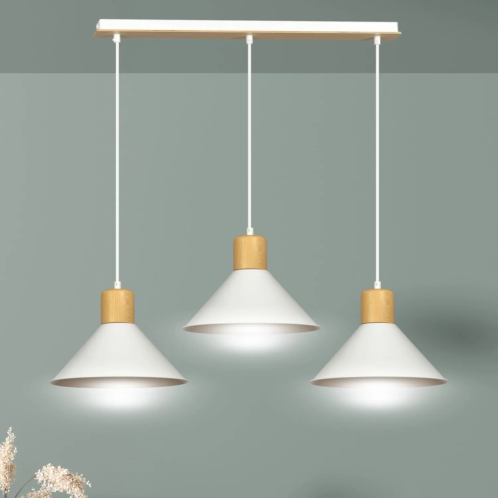 Sospensione Nordica 3 Luci Chandra In Acciaio Bianco E Legno