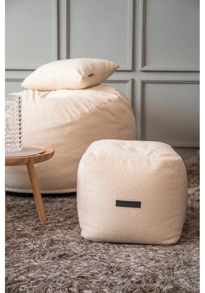 Puof a sacco blu con rivestimento in velluto a coste Up! MooG – SLOWDOWN