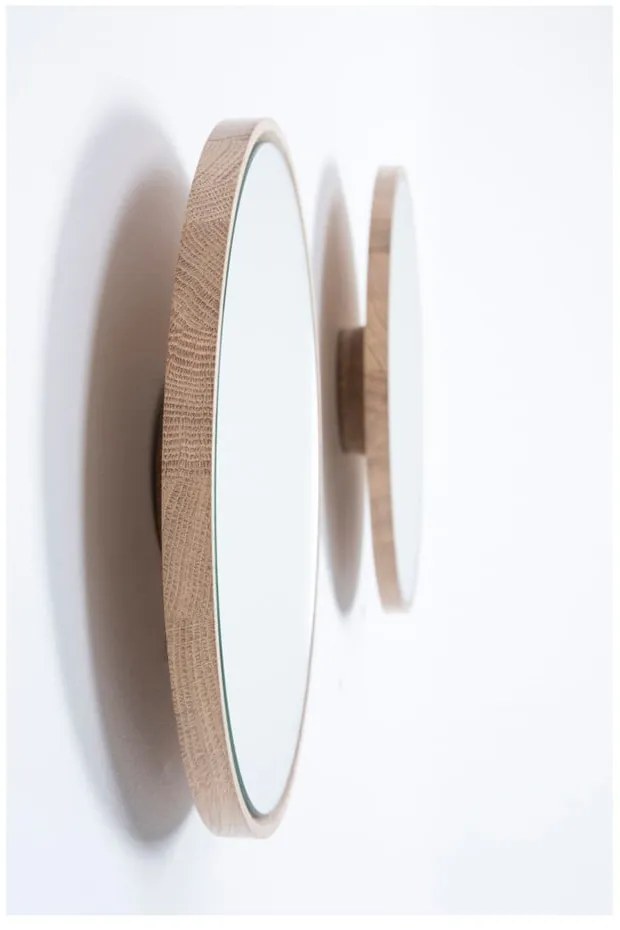 Specchio da parete con cornice in rovere massiccio , ⌀ 32 cm Look - Gazzda