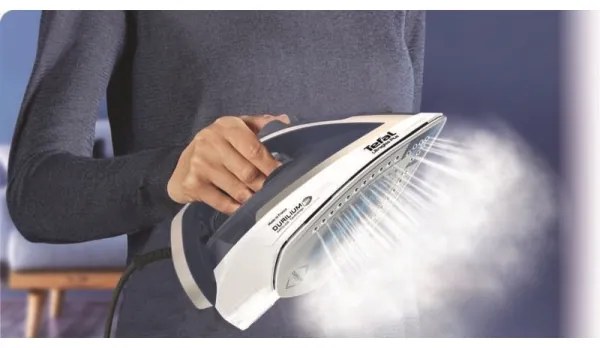 Tefal - Ferro a vapore ULTRAGLISS PLUS 2800W/230V blu