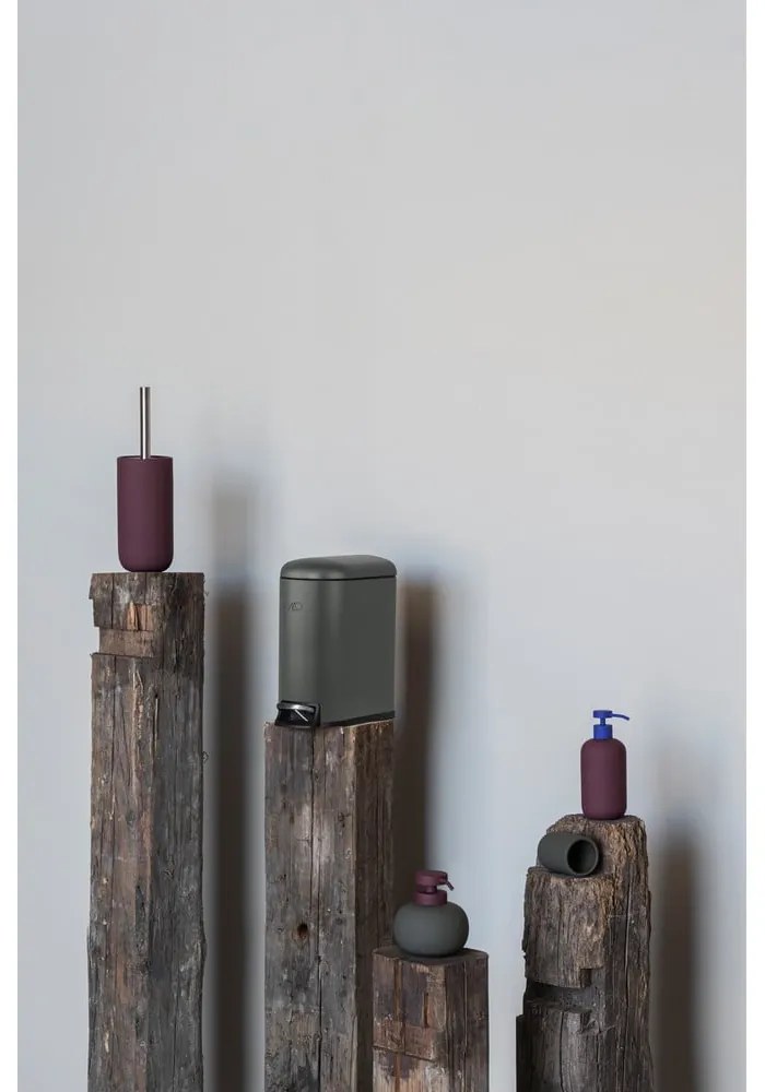 Scopino WC viola scuro in ceramica Lotus Play – Mette Ditmer Denmark