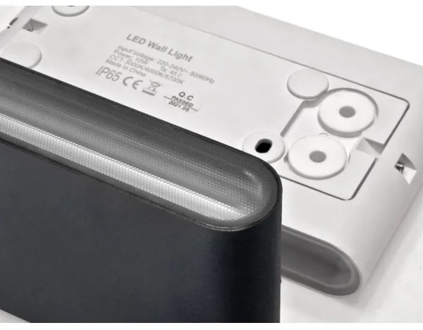 LED2 - Lampada da parete per esterni FLAT 2xLED/5W/230V IP65 nero