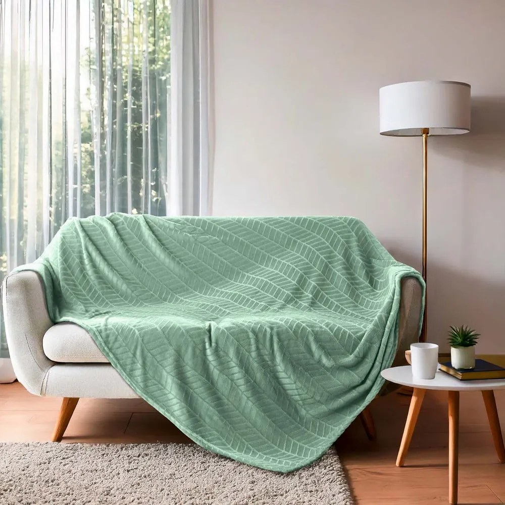 Copriletto verde chiaro in microflanella 180x220 cm Arya – douceur d'intérieur