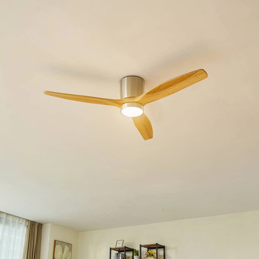 Lucande Ventilatore da soffitto LED Faipari, nichel, DC, silenzioso, 132 cm Faipari, Legno chiaro, Soggiorno / Sala da pranzo, Legno, Moderno