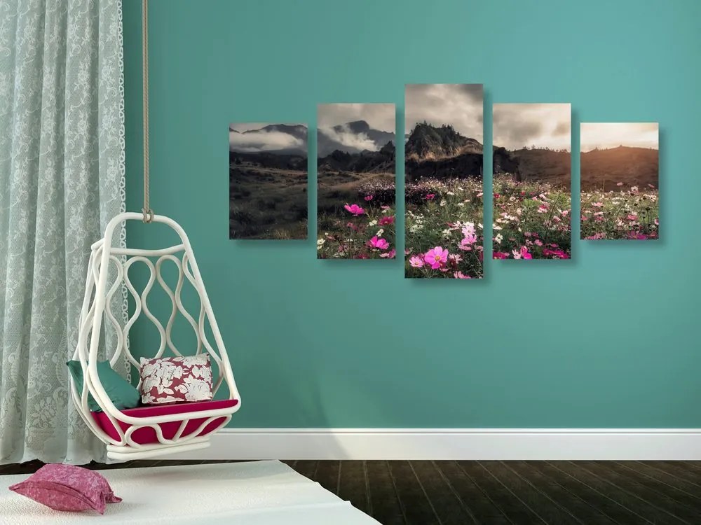 Quadri 5 pezzi – Prato di fiori in fiore
