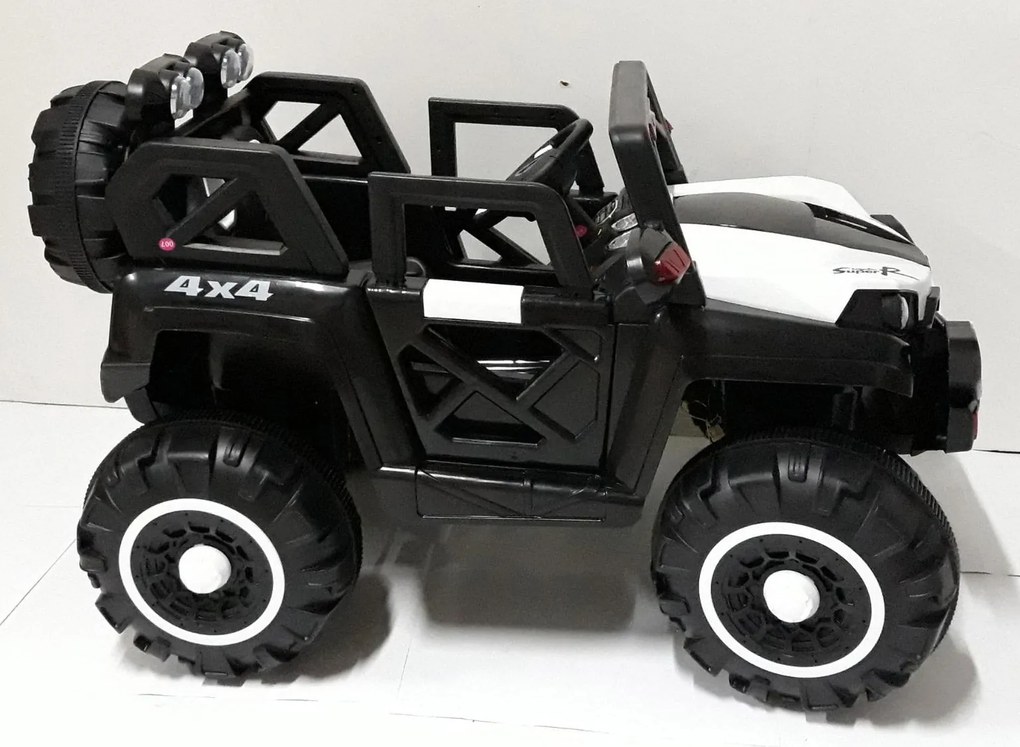 Macchina Elettrica per Bambini 12V Kidfun Fuoristrada 4x4 Bianca...