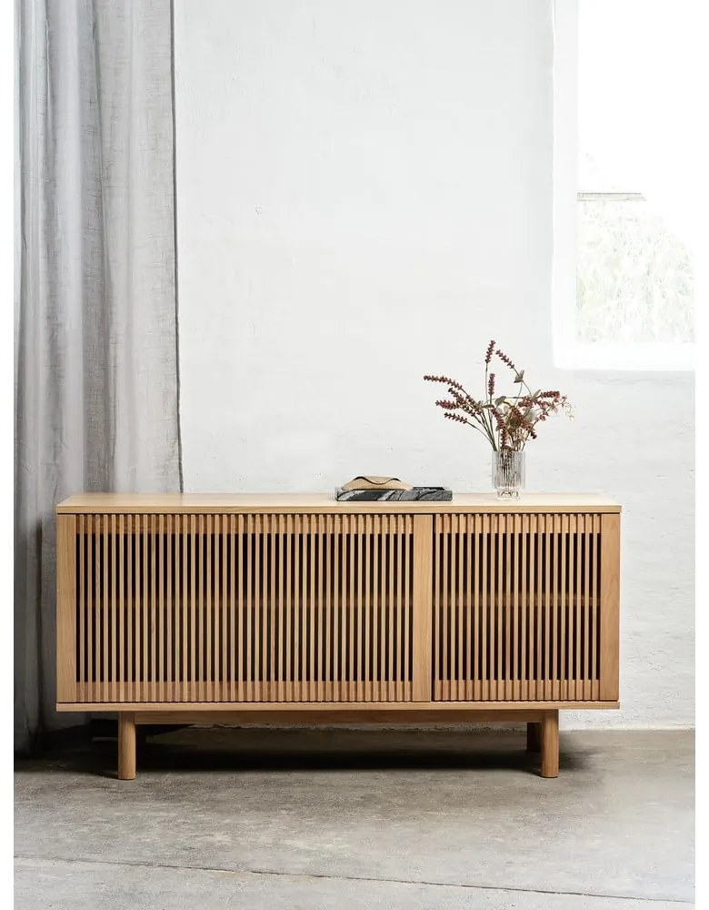 Cassettiera bassa effetto rovere colore naturale 143x70 cm Tiber - Unique Furniture