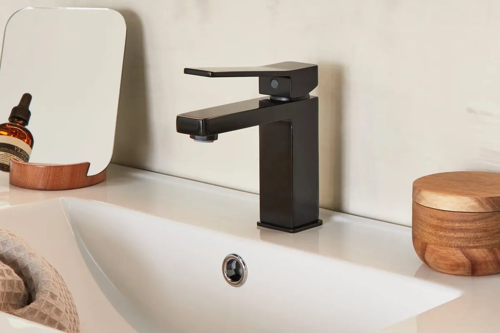 Set rubinetti bagno studio Opaco