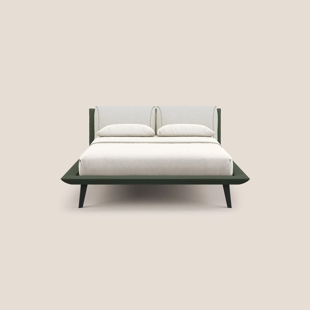 Petra letto di design bicolore con cuscini in piuma, piedini in mogano e tessuto impermeabile bicolore T11 e T06 verde - panna