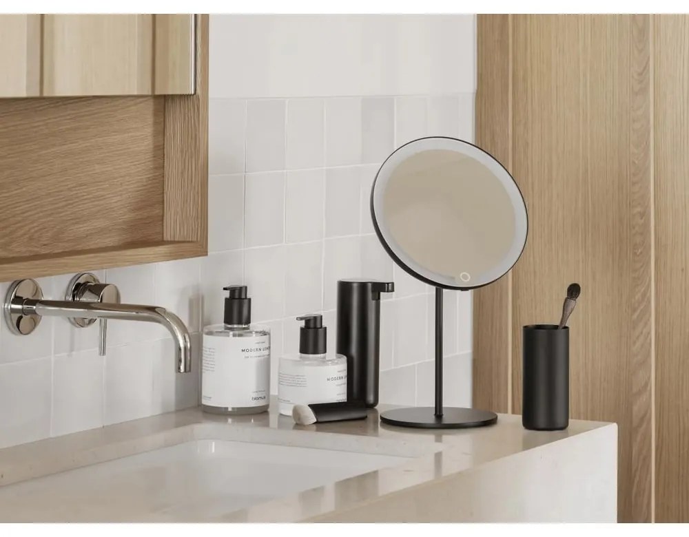 Specchio per make-up con illuminazione/con ingrandimento (5x) ø 20 cm MODO – Blomus