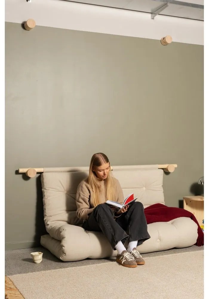 Divano verde scuro allungabile con rivestimento in velluto a coste 135 cm Hooked – Karup Design