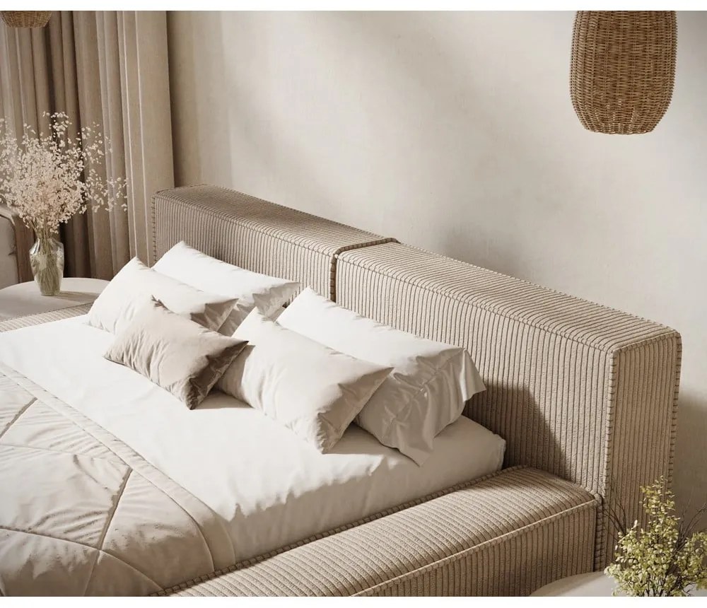Letto matrimoniale imbottito beige con contenitore e rete inclusi 160x200 cm Voliera – Maison de Rêve