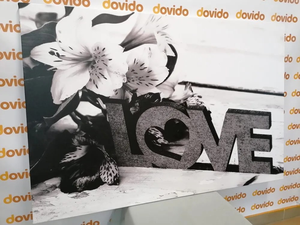 Quadro su tela – Con scritta in legno Love in bianco e nero