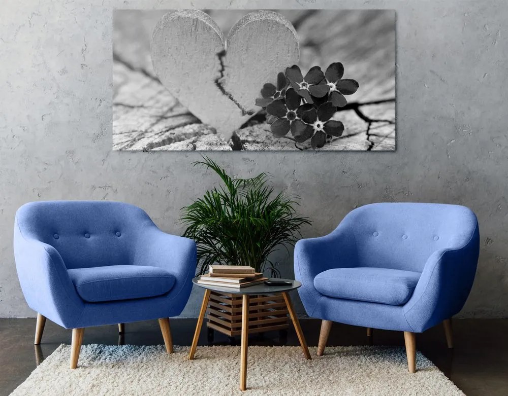 Quadro su tela – Cuoricino sul legno antico in bianco e nero