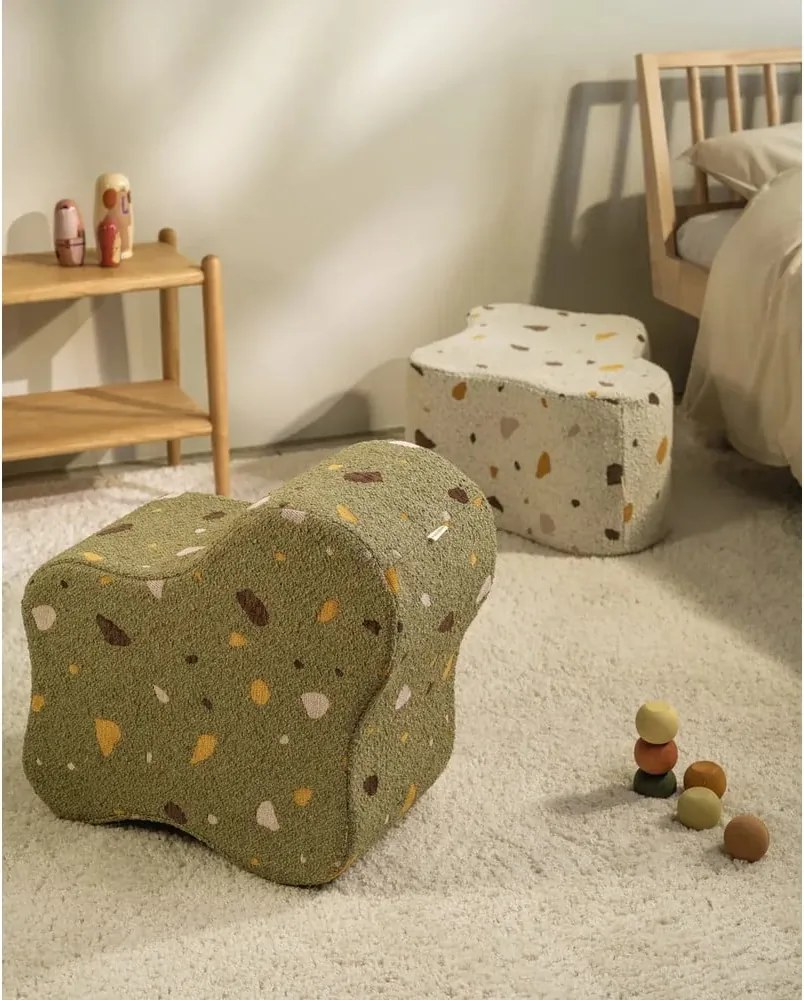 Pouf per bambini verde con rivestimento in bouclé e ciniglia Terrazzo Cloud – Wigiwama