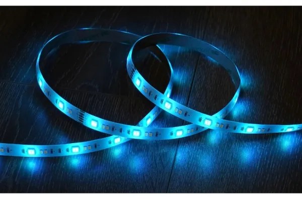 Retlux - Striscia LED RGBW smart 5m 230V Wi-Fi Tuya + telecomando