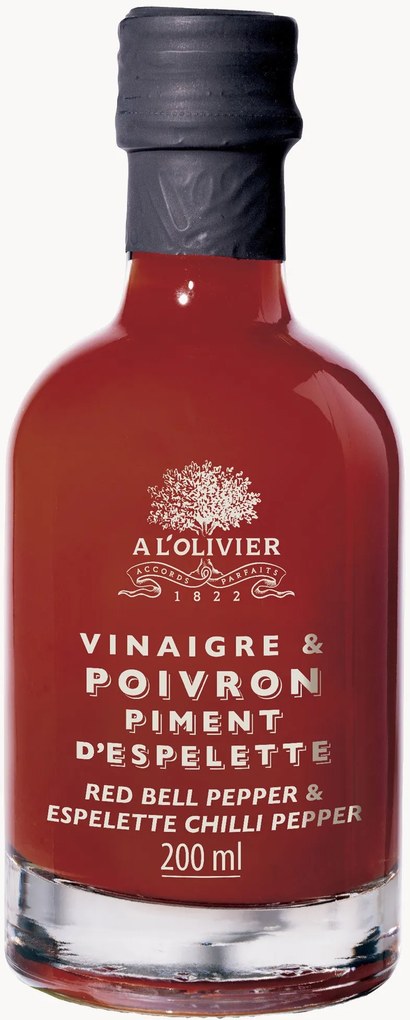 Aceto con peperoni rossi e peperoncino Espelette