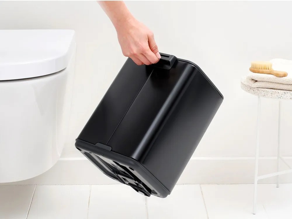Cestino per la spazzatura nero opaco in acciaio con pedale 7 l Bo – Brabantia