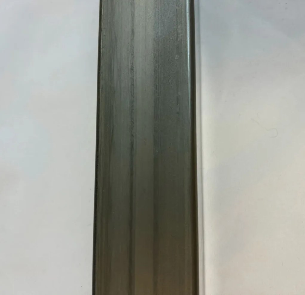 Tavolo allungabile PACHINO effetto rovere e metallo grigio 160&#215;90 cm &#8211; 210&#215;90 cm
