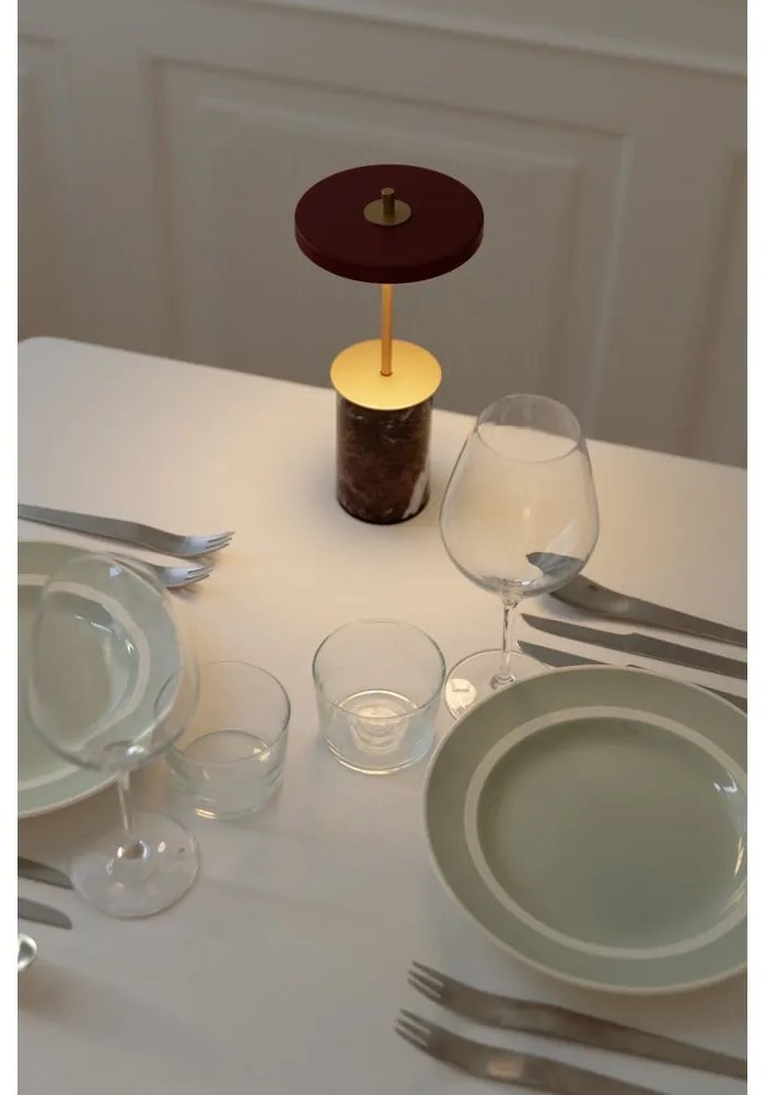 Lampada da tavolo dimmerabile a LED in marmo rosso con paralume in metallo (altezza 25,5 cm) Asteria Move Mini - UMAGE