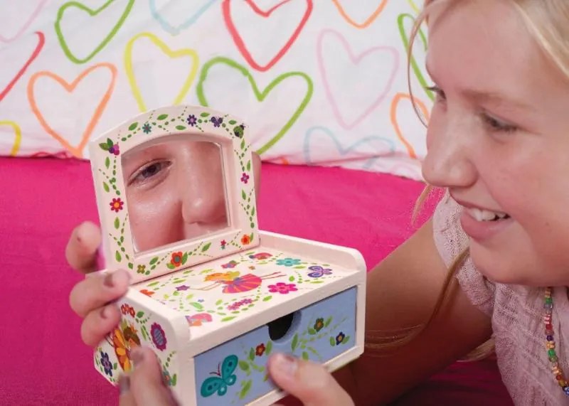 Produzione e verniciatura - cassetta cosmetica