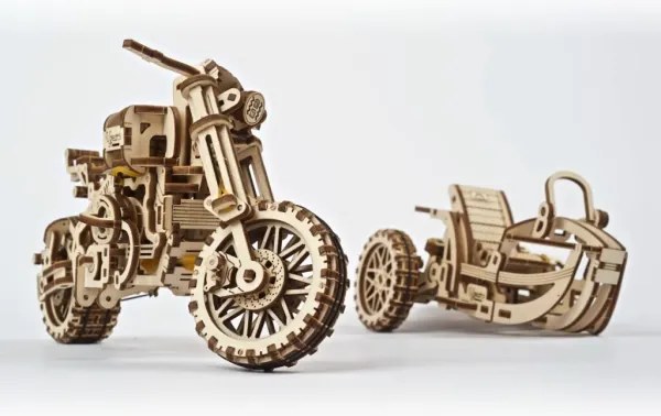Ugears - 3D puzzle meccanico in legno Moto scrambler con carrello