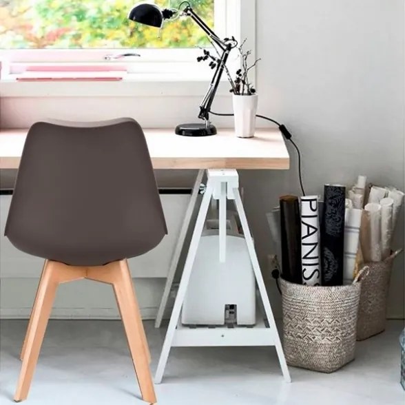 Sedia Nordica Marrone Caffè Con Gambe In Legno E Cuscino Design Moderno