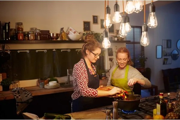 Lampadina LED Philips ULTRAEFFICIENT VINTAGE E27/4W/230V 2700K