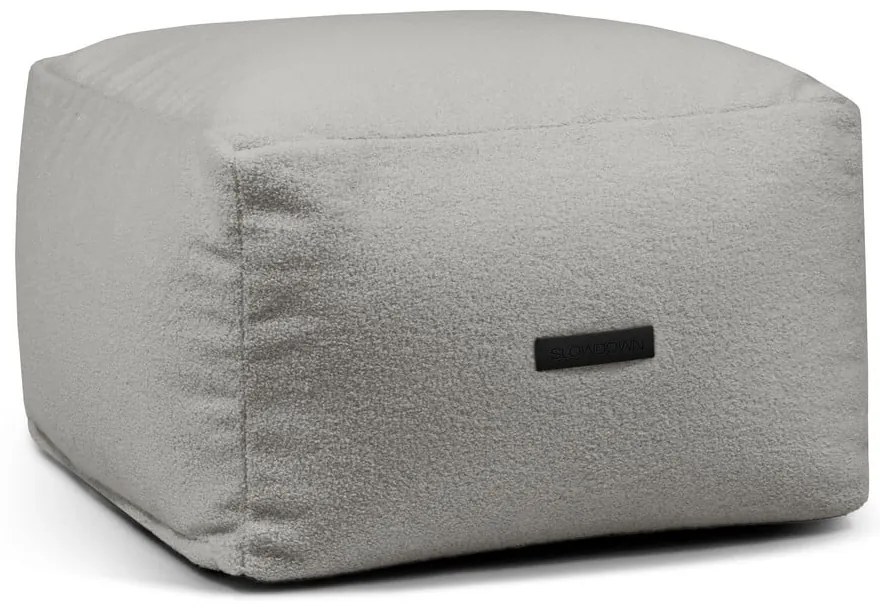 Puof a sacco grigio chiaro con rivestimento in bouclé Softbox MooG – SLOWDOWN