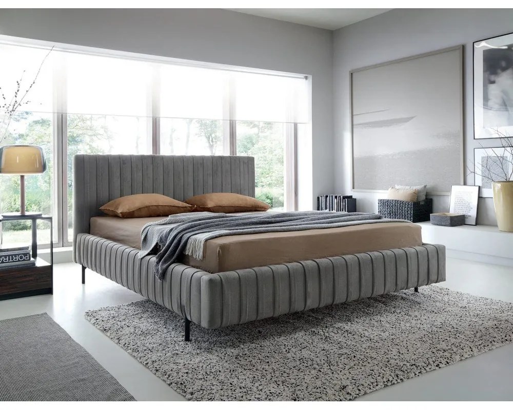 Letto matrimoniale imbottito grigio con contenitore e rete inclusi 140x200 cm Plissa – ELTAP