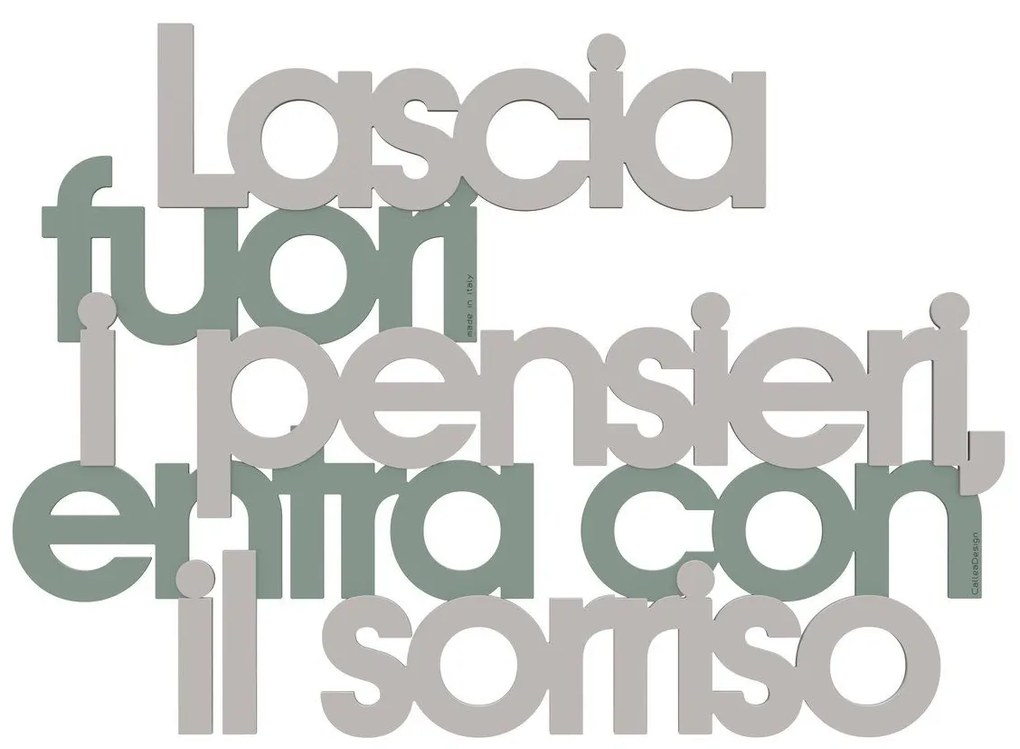 Callea Design Scritta da parete in legno "Lascia fuori i pensieri...." - in varie colorazioni VERDE SALVIA 48 x 34 cm