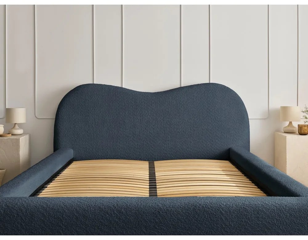 Letto matrimoniale in blu scuro imbottito con spazio contenitivo con rete inclusa 180x200 cm Orlane – Bobochic Paris