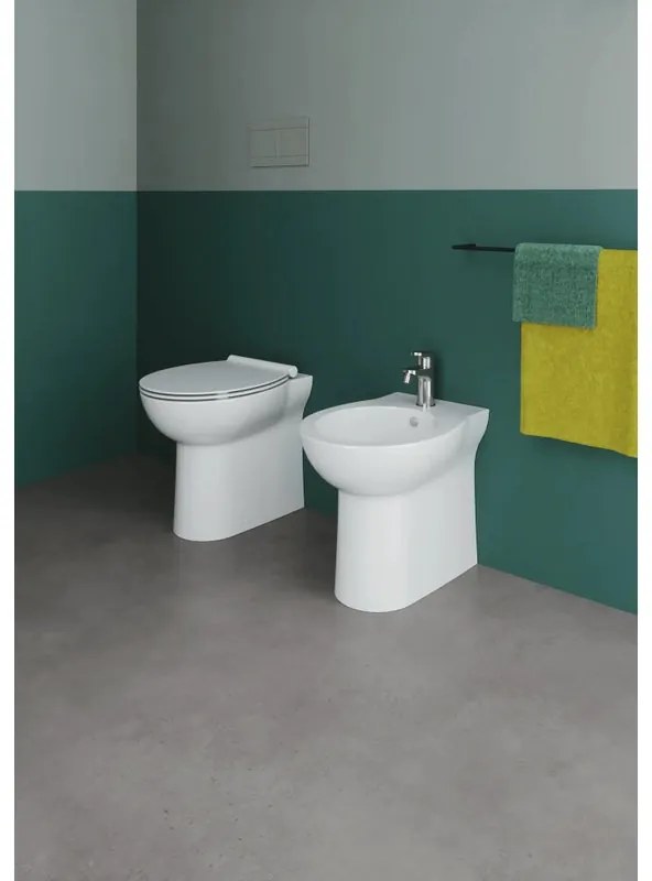 Coppia sanitari filomuro scarico a pavimento e a parete ISI bianco lucido WC: P 51 x L 37.5 x H 42 cm, bidet: P 51 x L 37.5 x H 42 cm