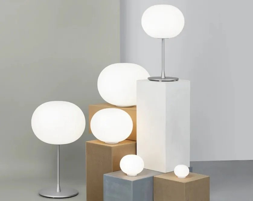 Flos Glo-ball Table 1 Lampada Da tavolo 60 cm a luce diffusa in vetro opalino acidato bianco e acciaio argento