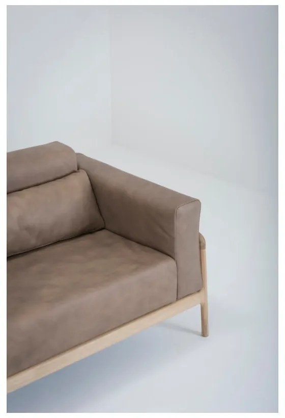 Divano in pelle di bufalo marrone chiaro con struttura in rovere massiccio , 210 cm Fawn - Gazzda