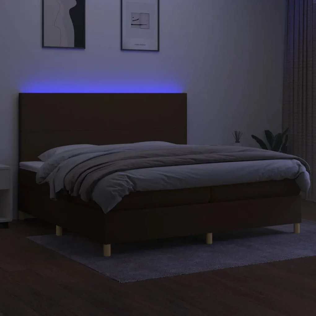 Letto a Molle Materasso e LED Marronescuro 200x200cm in Tessuto