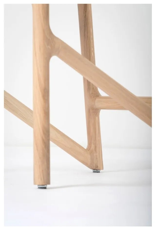 Sedia da pranzo in legno massiccio di quercia con seduta bianca Fawn - Gazzda