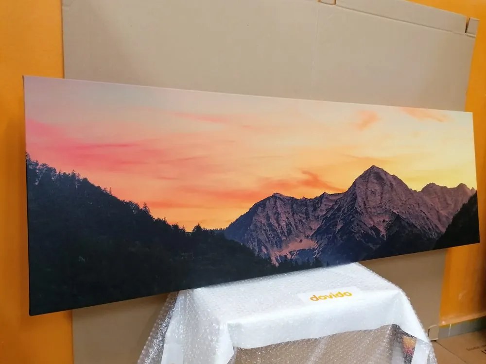 Quadro su tela – Tramonto sulle montagne