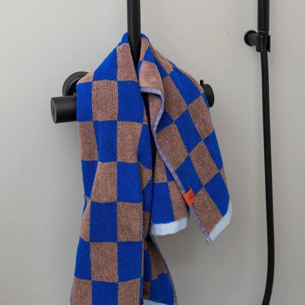 Asciugamano in cotone biologico blu-marrone 50x90 cm Retro - Mette Ditmer Denmark