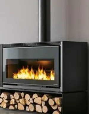 Palazzetti Iki 16:9 Stufa A Legna ad aria 12 Kw con focolare in Thermofix in acciaio nero