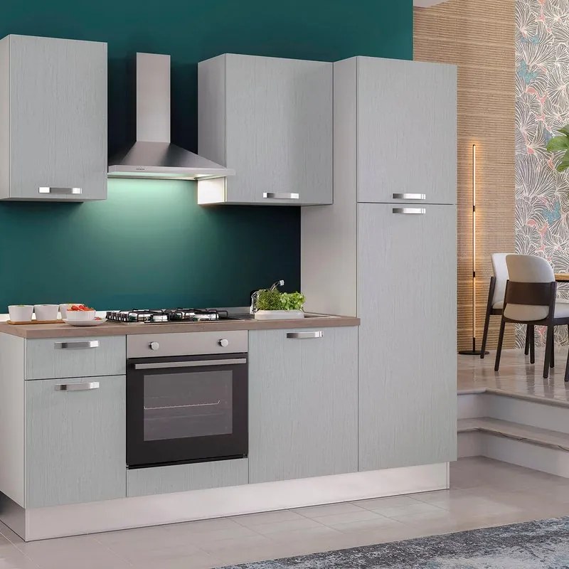 Cucina montata Dora bianco spatolato, lavello a sinistra, L 225 cm, completa di: cappa a camino, piano cottura a gas, forno, frigorifero