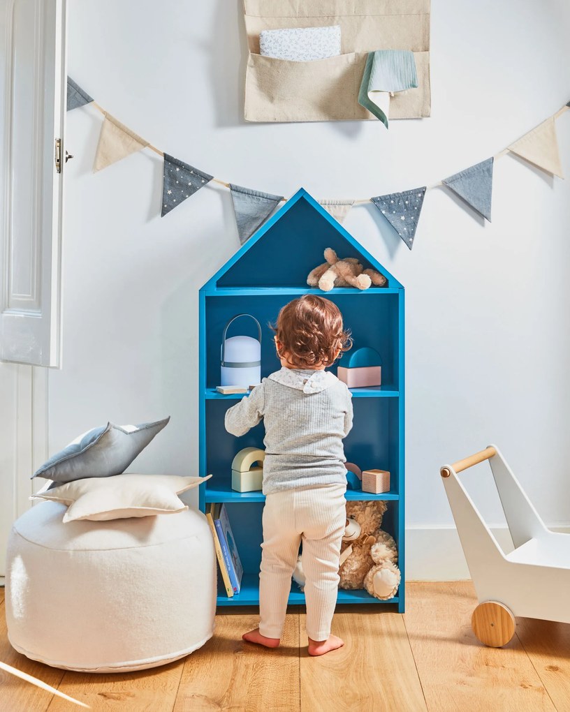 Kave Home - Libreria a casetta per bambini Celeste in MDF blu 50 x 105 cm