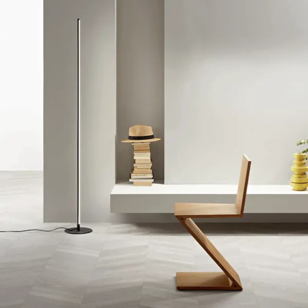 Piantana Led GENIUS in metallo verniciato Nero H165 cm