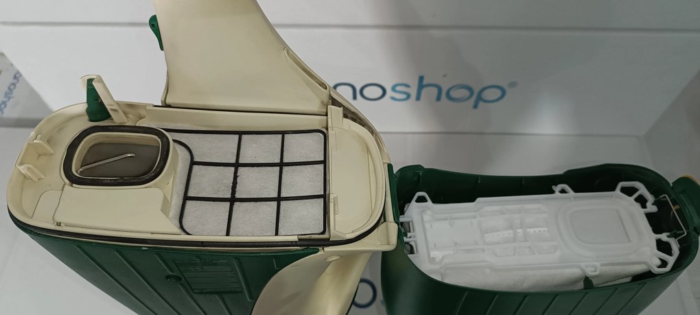 Aspirapolvere Folletto VK 135 Rigenerato Garantito 2 Anni con Spazzola Snodabile...