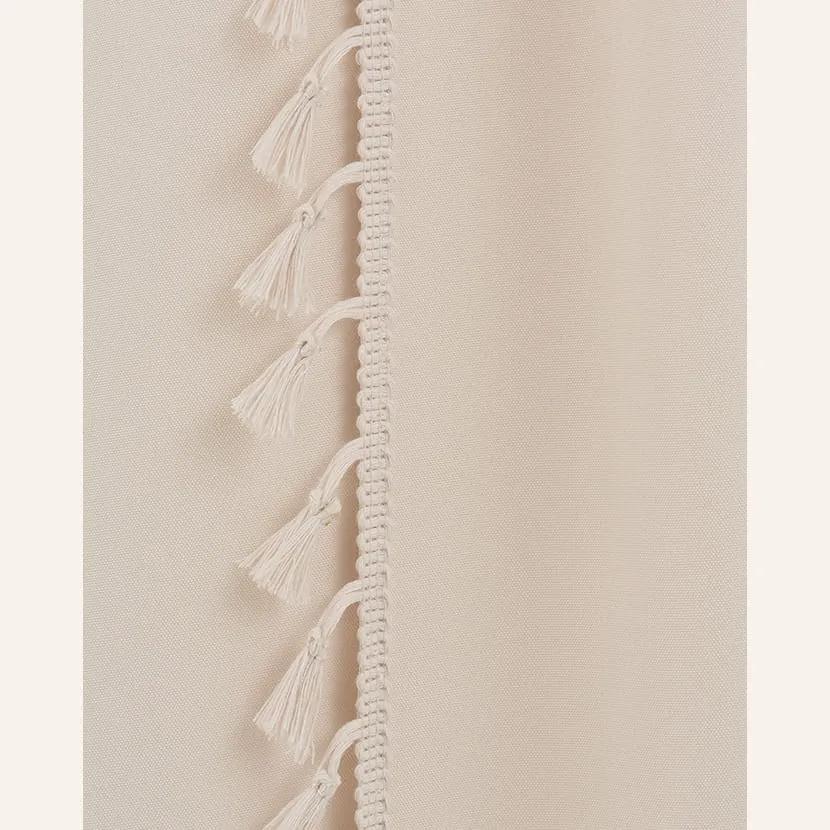 Tenda crema LARA su cerchi d'argento con nappe 140 x 260 cm