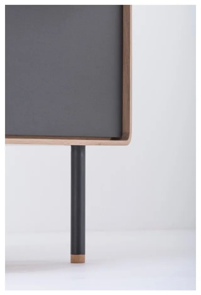 Cassettiera alta nera in legno di quercia con 3 cassetti 60x100 cm Fina - Gazzda