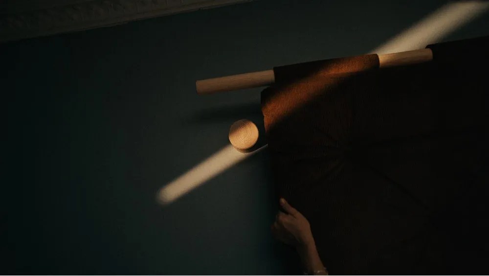 Poltrona di colore naturale allungabile Hooked – Karup Design