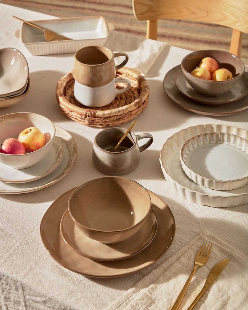 Kave Home - Set Sheilyn di 2 teglie da forno beige Ø 19 cm / Ø 27 cm