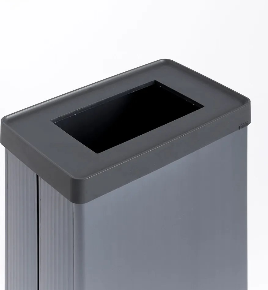 Pattumiera Alta 54L Interno Esterno Keter Verto Recycle 43,5x26,5x68,7 cm con Bordo Copri Sacco in Plastica Blu Perla...