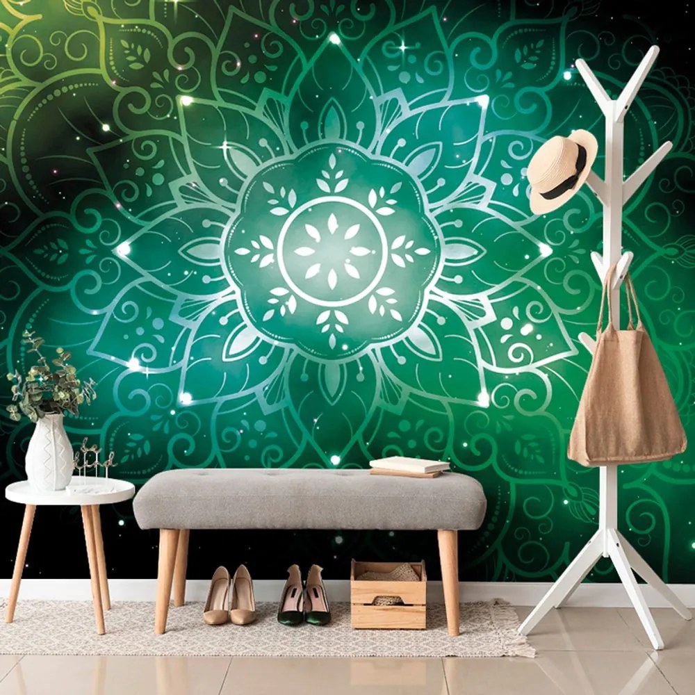 Carta da parati – Mandala verde con sfondo galattico